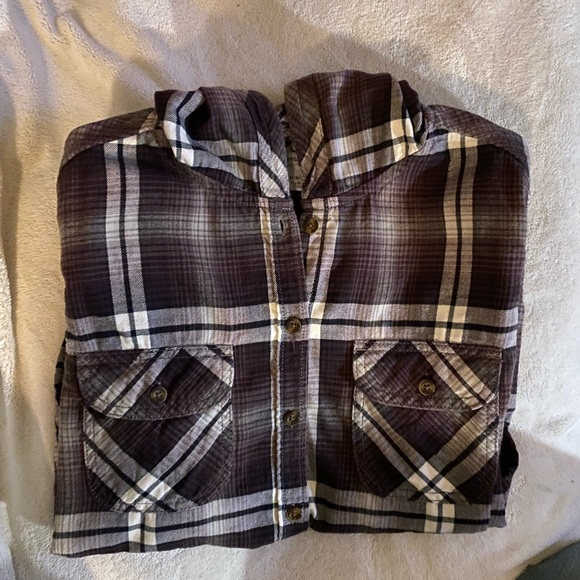 Carhartt long sleeves button down, hooded flannel shirt, like new, medium size - Picture 5 of 14